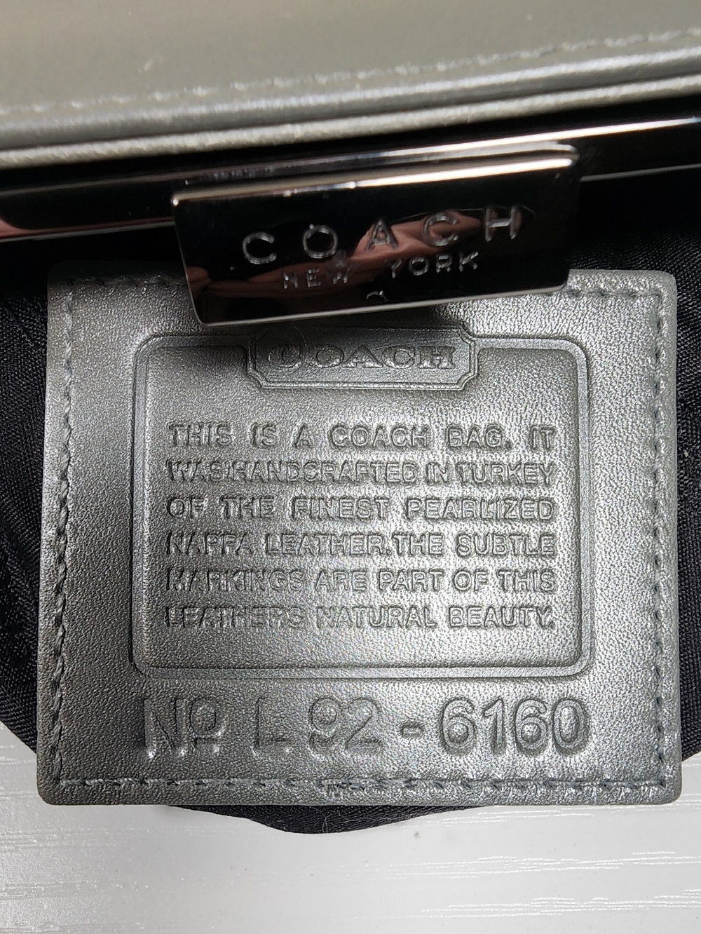 Vintage Coach Pearlized Clutch In Gray Nappa Leather - Picture 3 of 12